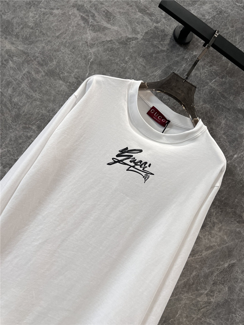 Gucci crew neck long sleeve T-shirt replica d&g clothing