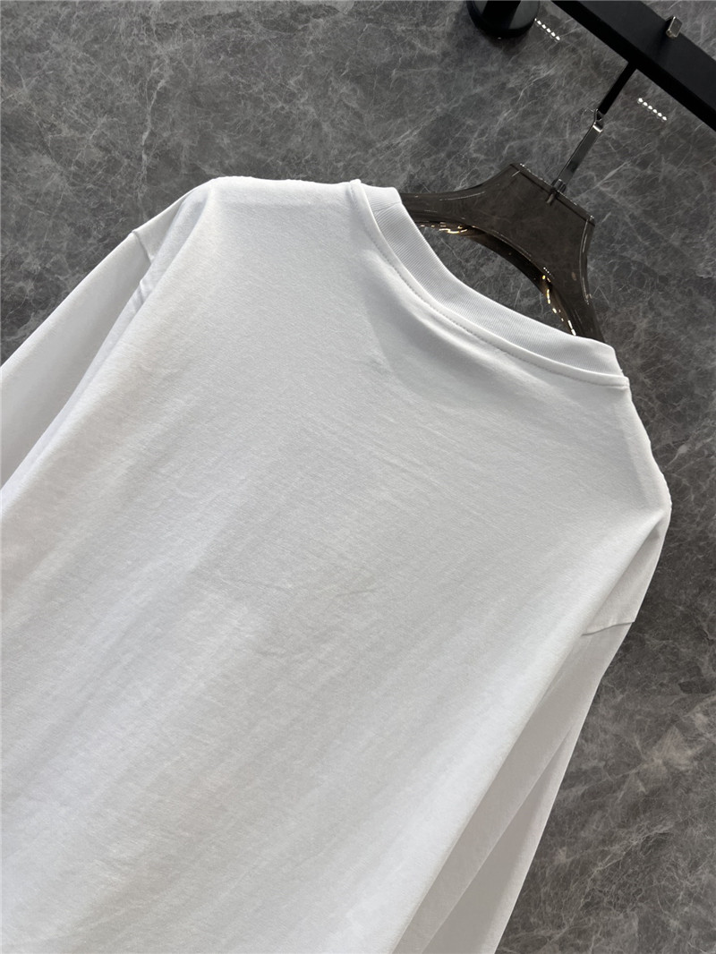 Gucci crew neck long sleeve T-shirt replica d&g clothing