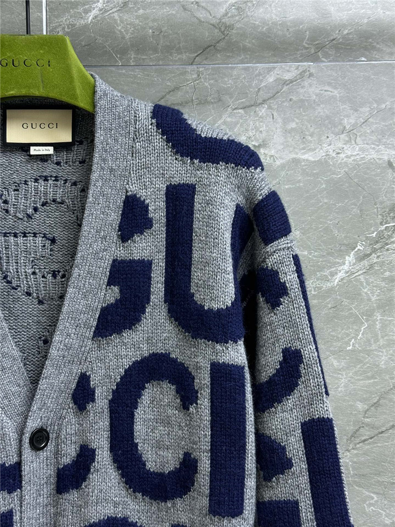 Gvc*1 logo-intarsia wool cardigan grey/blue