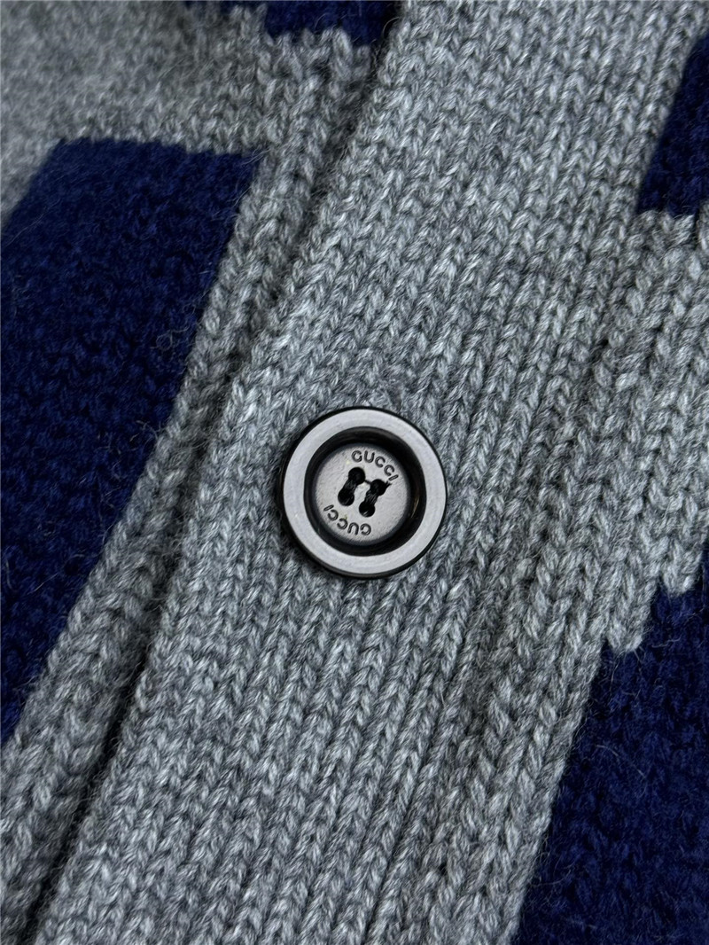 Gvc*1 logo-intarsia wool cardigan grey/blue
