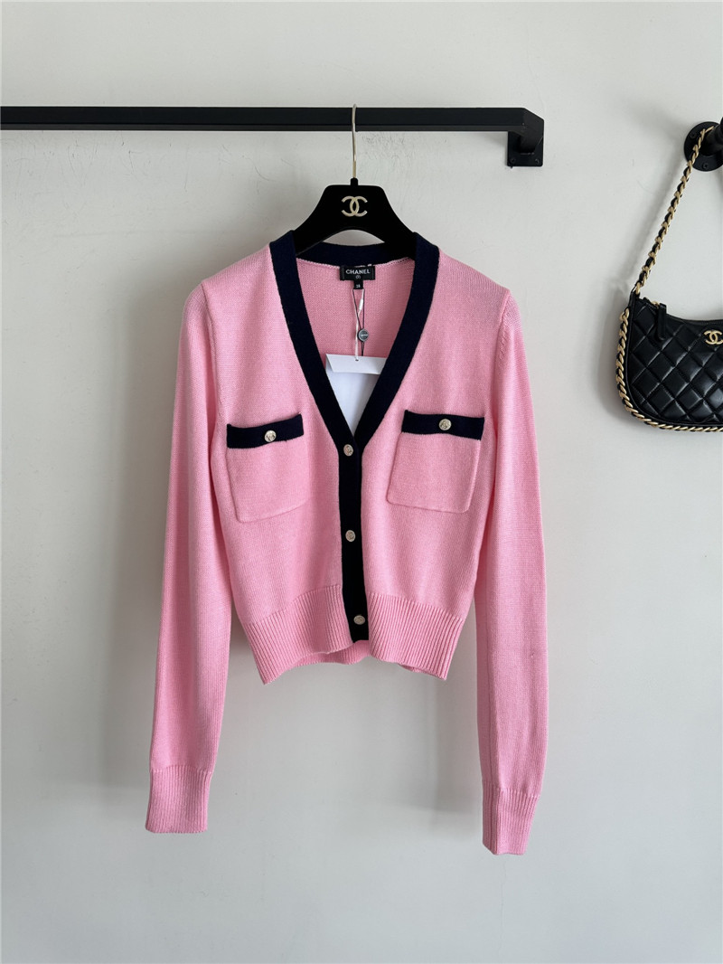 Ch**el v-neck crop trim cardigan pink/black