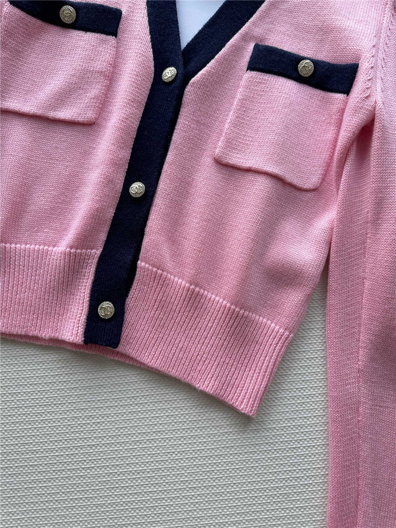 Ch**el v-neck crop trim cardigan pink/black