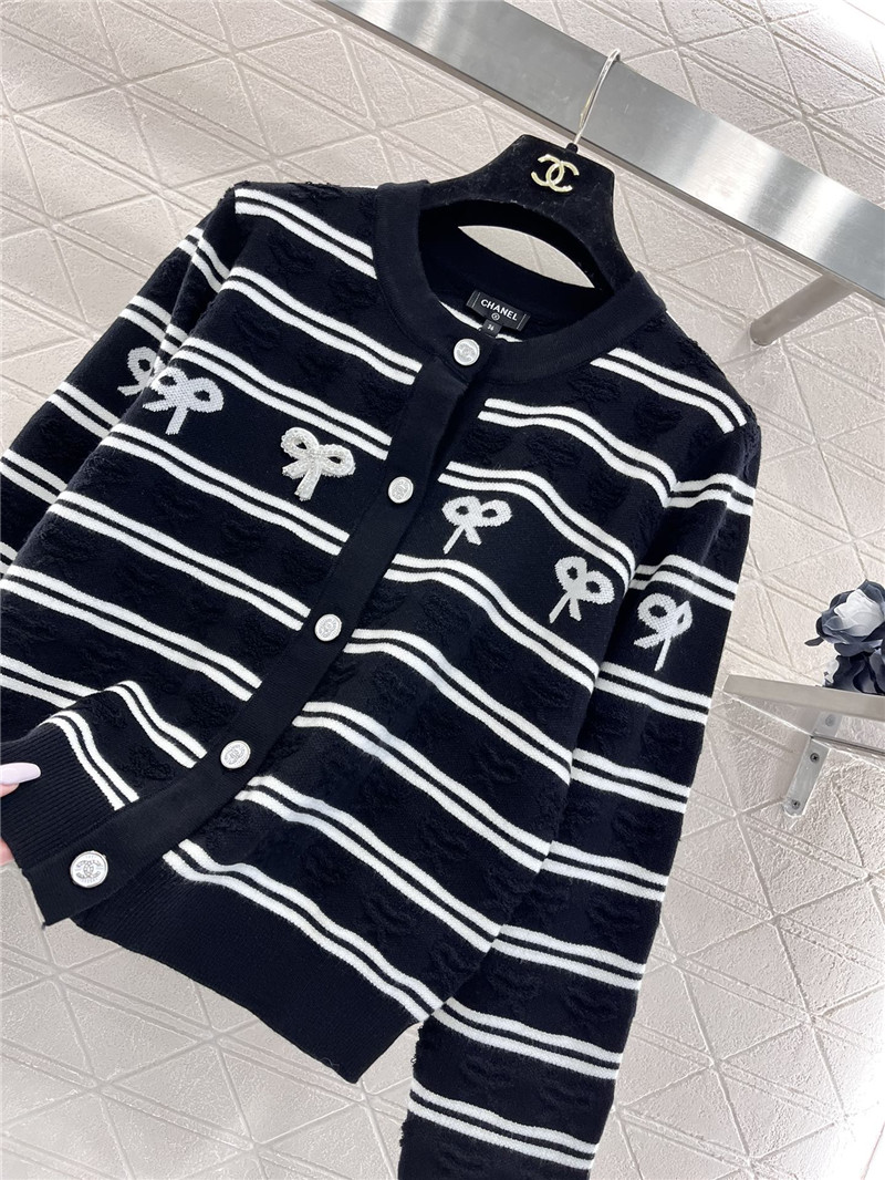Ch**el bow intarsia striped cardigan black/white