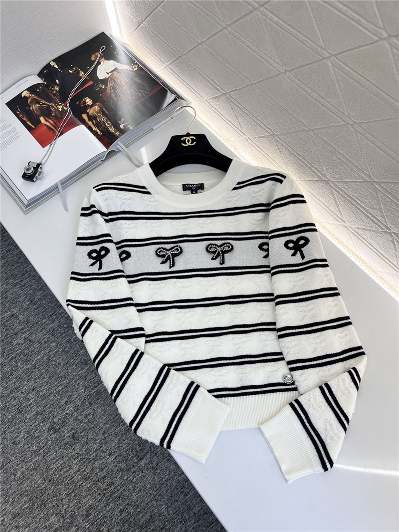 Ch**el bow jacquard striped sweater black/white