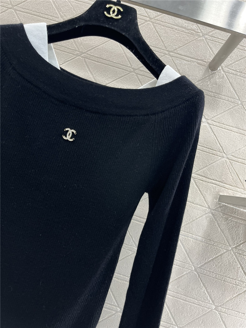 Ch**el contrast off-shoulder knit sweater navy