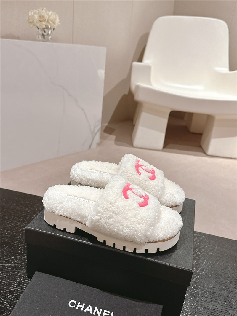 Ch**el white wool home slide slippers