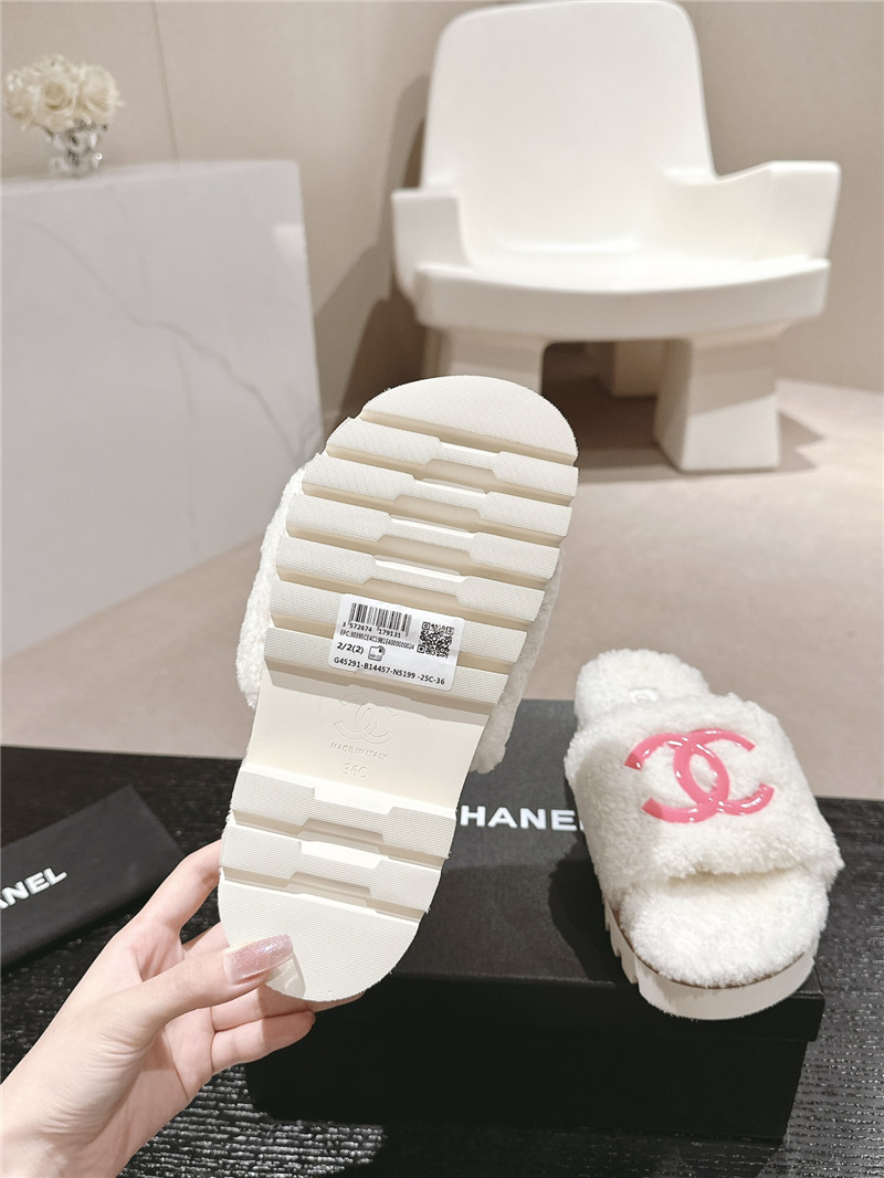 Ch**el white wool home slide slippers