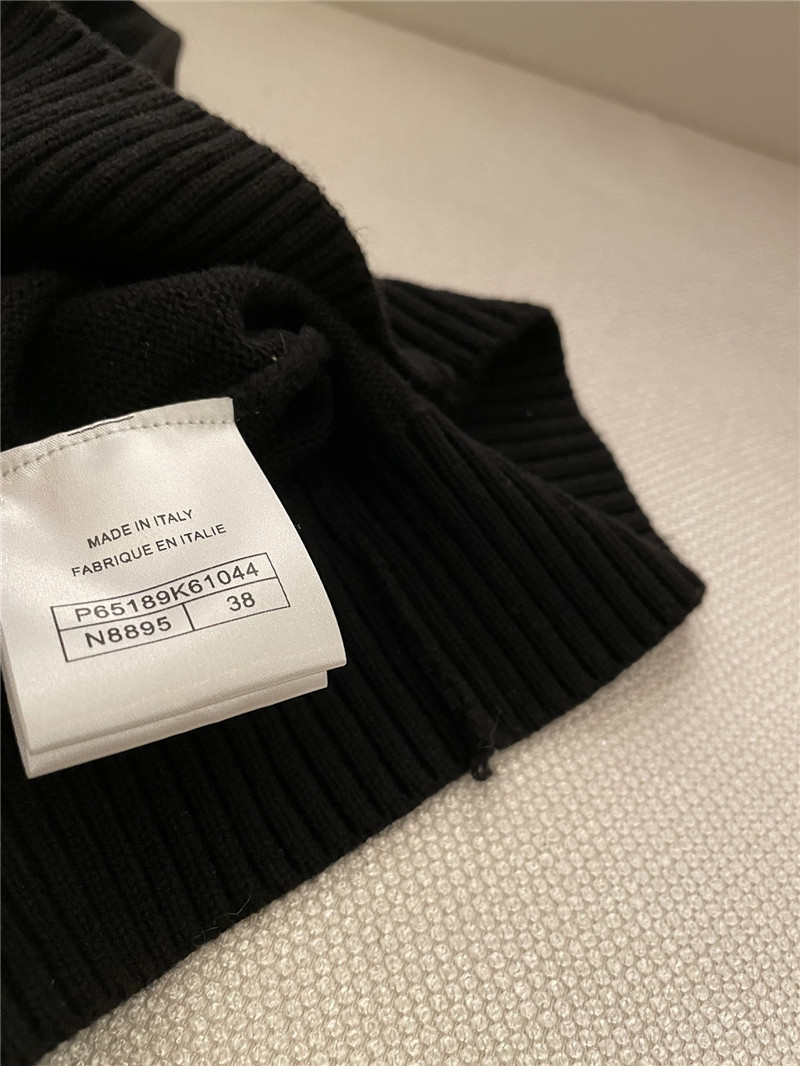 Ch**el trunlocks crop cardigan black