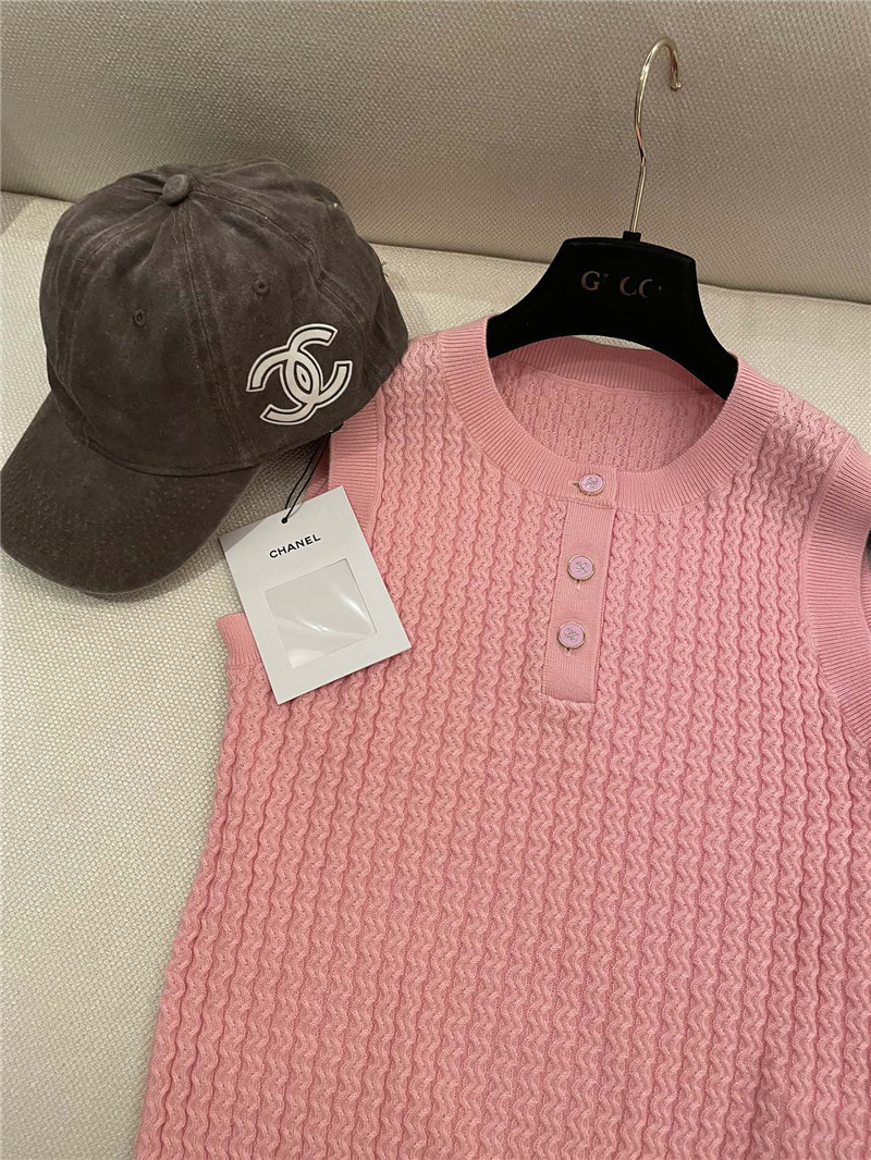 Ch**el buttons texture knitted vest pink