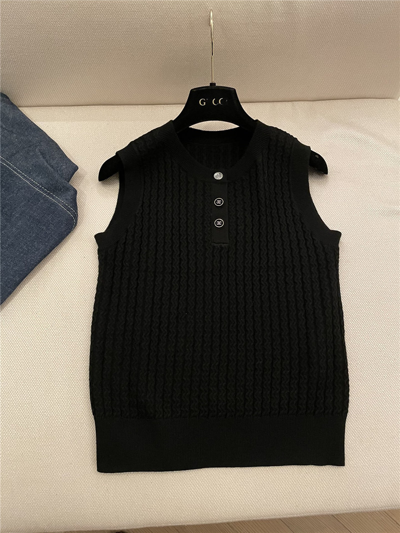 Ch**el buttons texture knitted vest black
