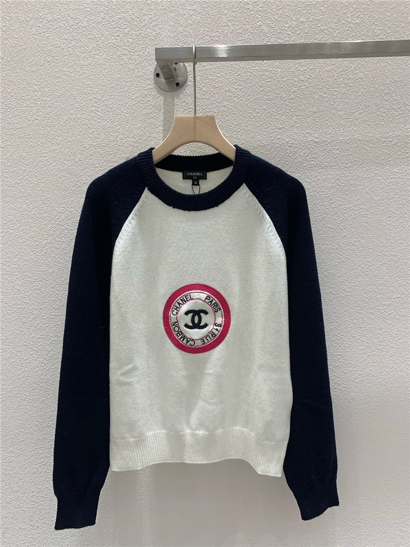 Ch**el embroidery raglan sleeves knit pullover black/white
