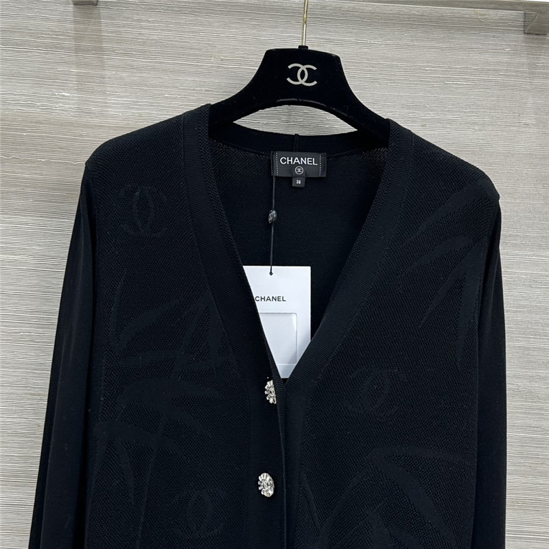 Ch**el crop jacquard v-neck cardigan black