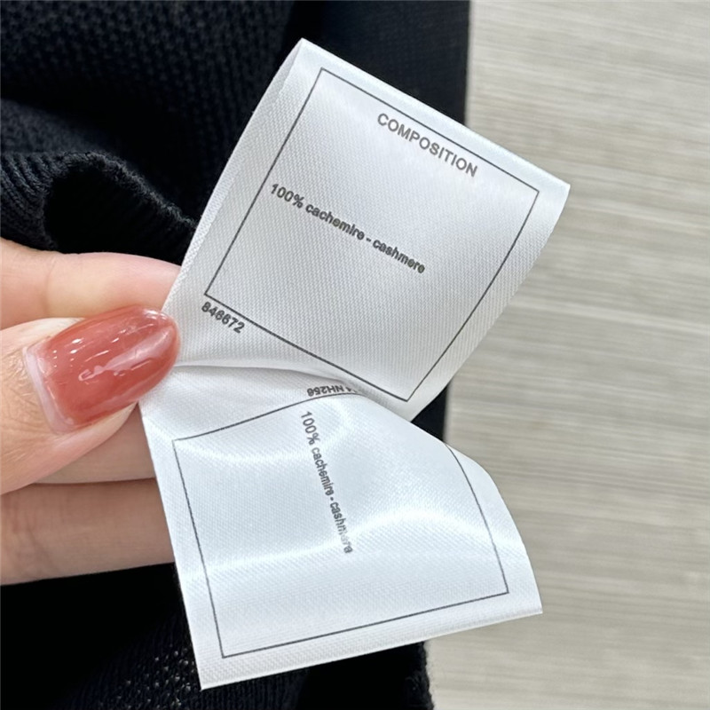 Ch**el crop jacquard v-neck cardigan black