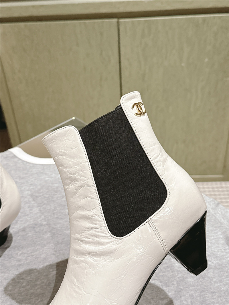 Ch**el pointed white oil wax leather ankle boots
