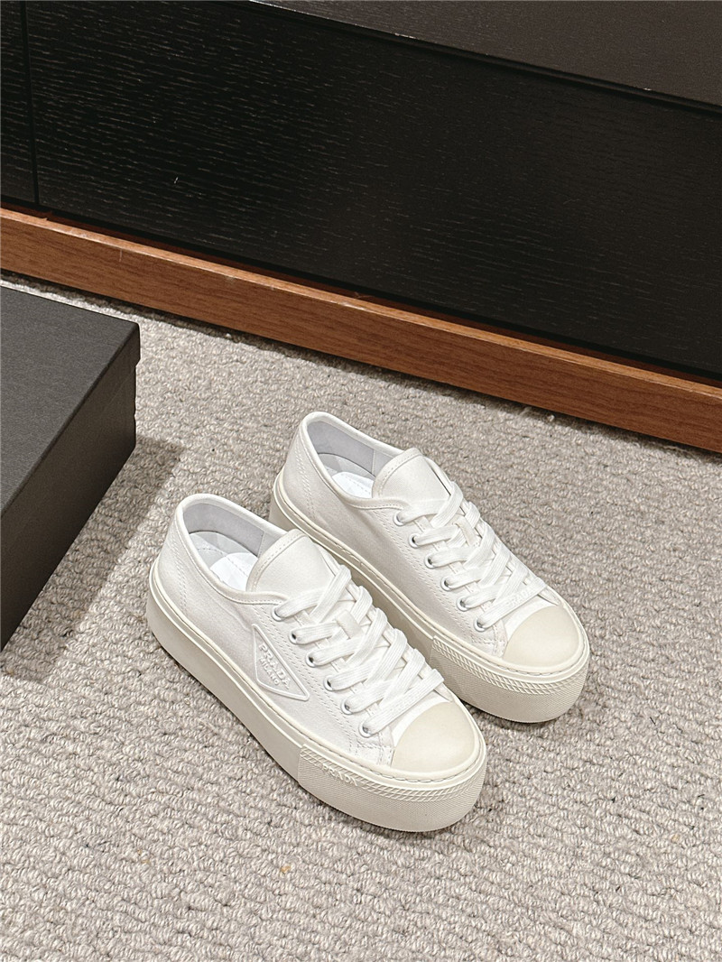 Pra*a lace-up platform canvas sneakers