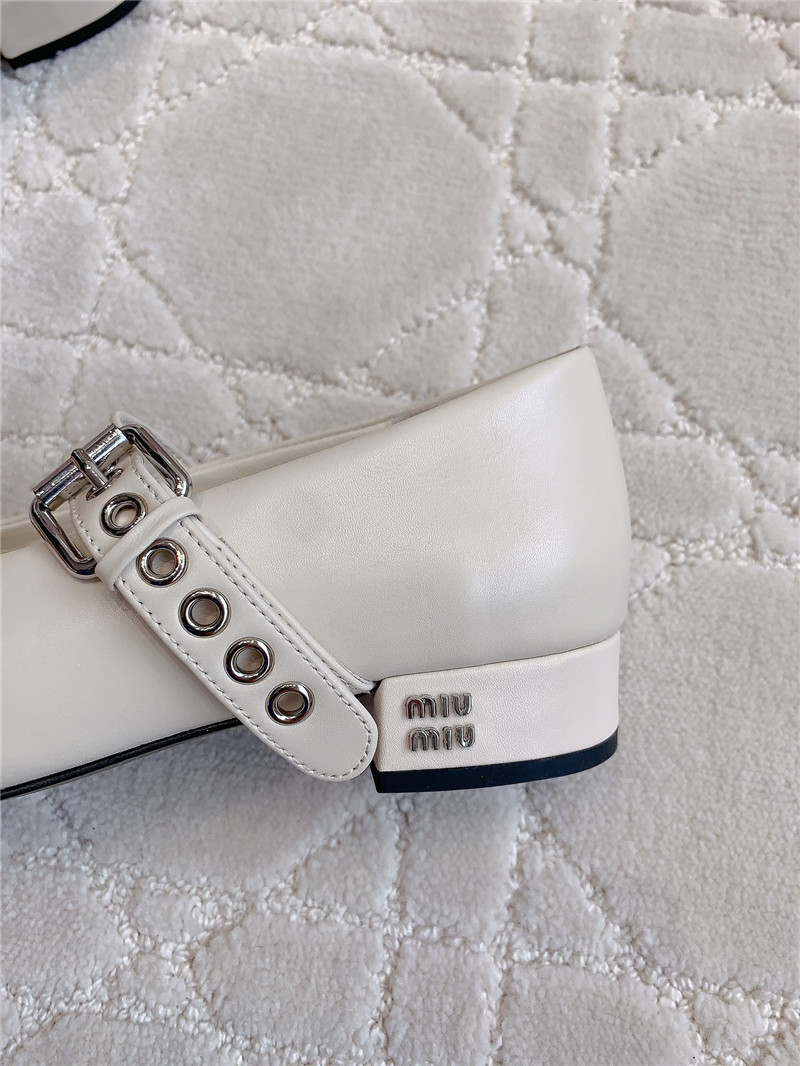 Miu Miu 25 Leather Mary Jane Pumps Neutral