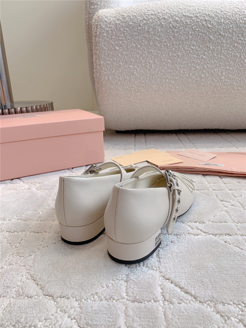 Miu Miu 25 Leather Mary Jane Pumps Neutral