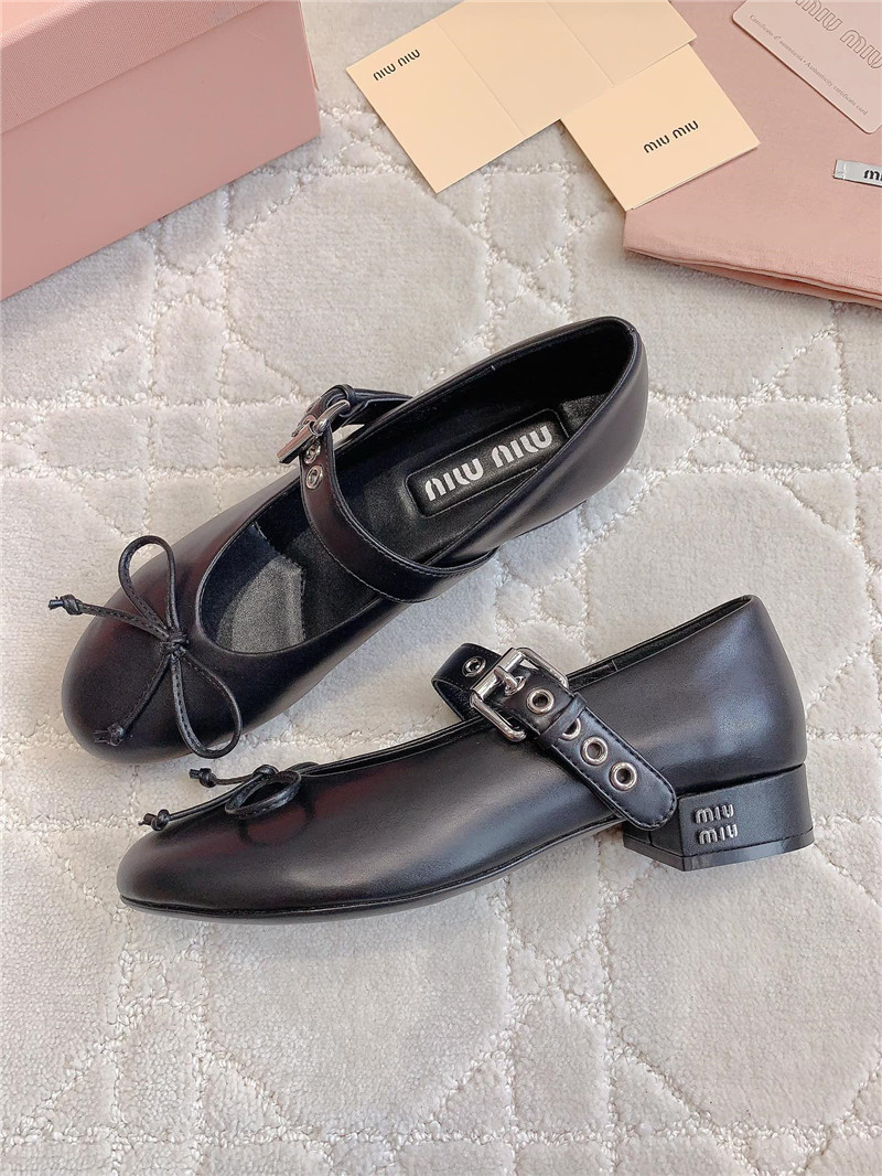 Miu Miu 25 Leather Mary Jane Pumps Black