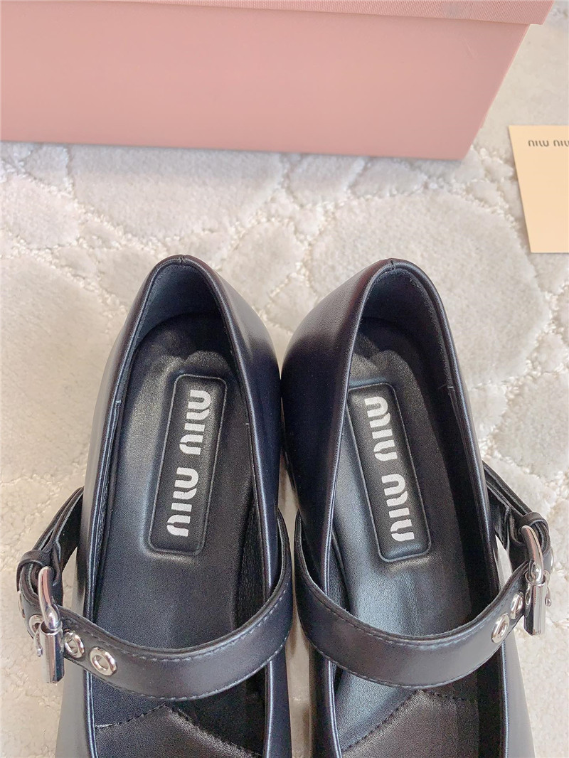 Miu Miu 25 Leather Mary Jane Pumps Black