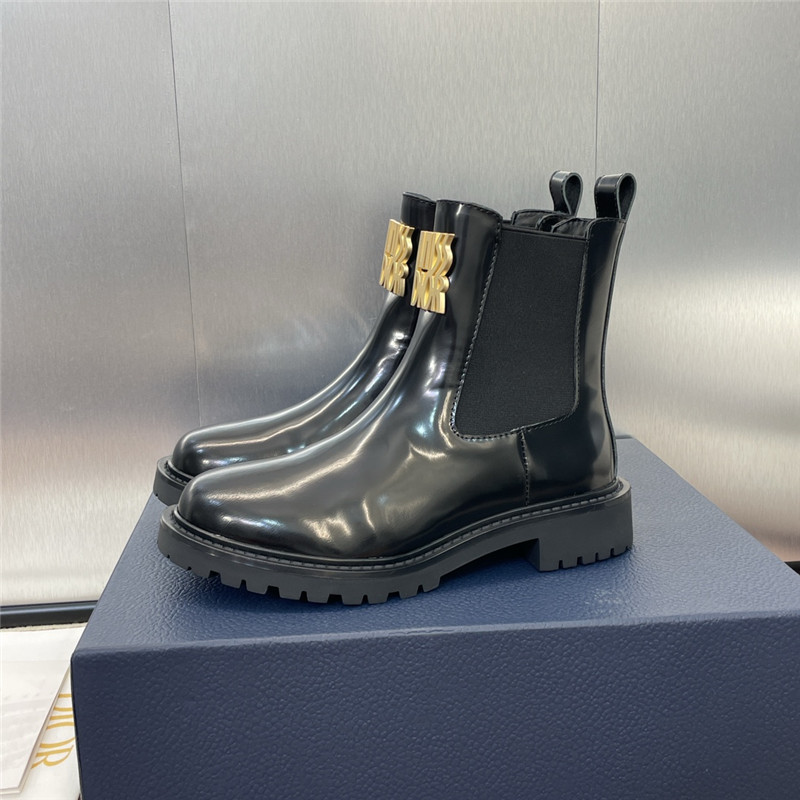 D10r patent leather chelsea boots