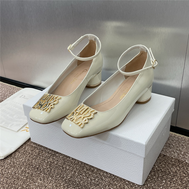 D10r miss D10r graffiti pumps ivory patent calfskin