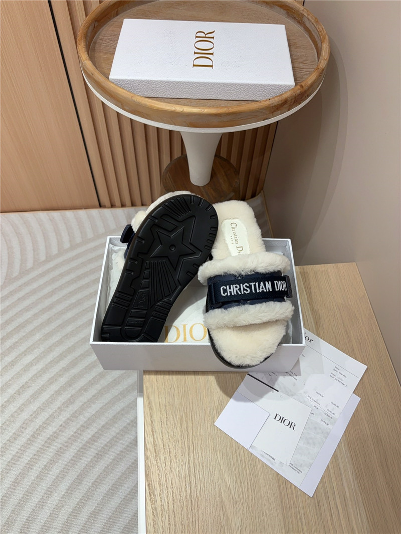 D10r evolution slides navy/white quilted leather & fur