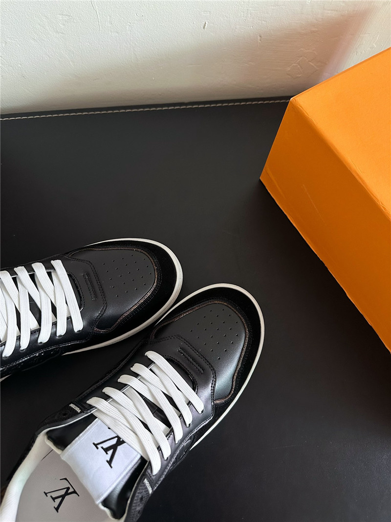 l0vis Vvtt0n lv black stadium sneakers