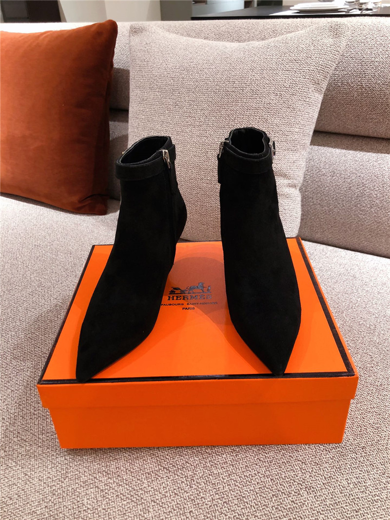 H**me5 suede blanche 60 ankle boot