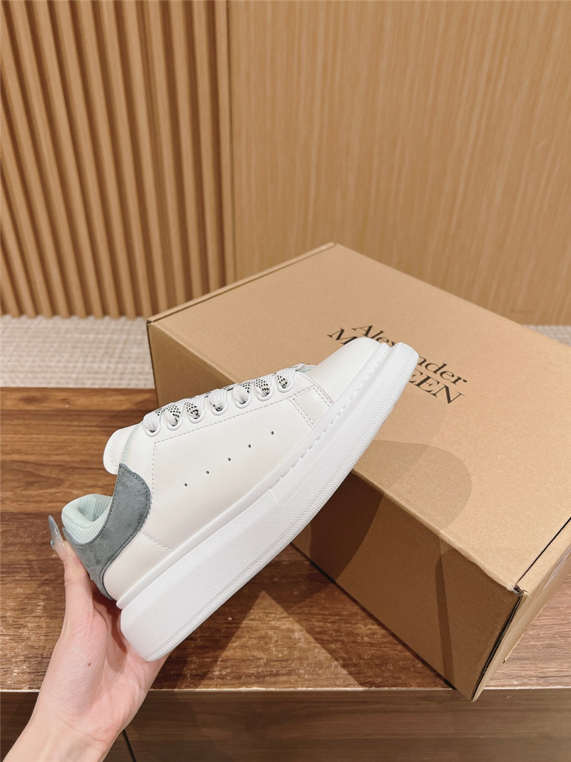 a1exa*der Mcqv*en women’s oversized sneakers