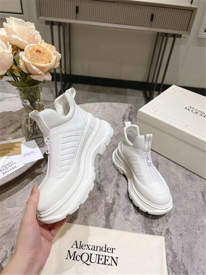 a1exa*der Mcqv*en white zip-up low top sneakers