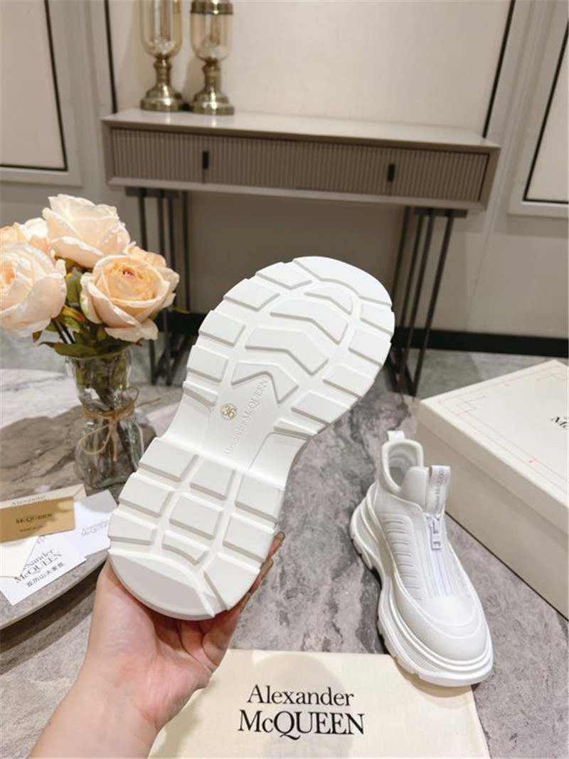 a1exa*der Mcqv*en white zip-up low top sneakers