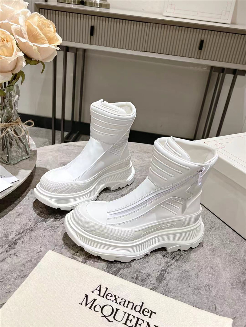 a1exa*der Mcqv*en white tread slick high top sneakers