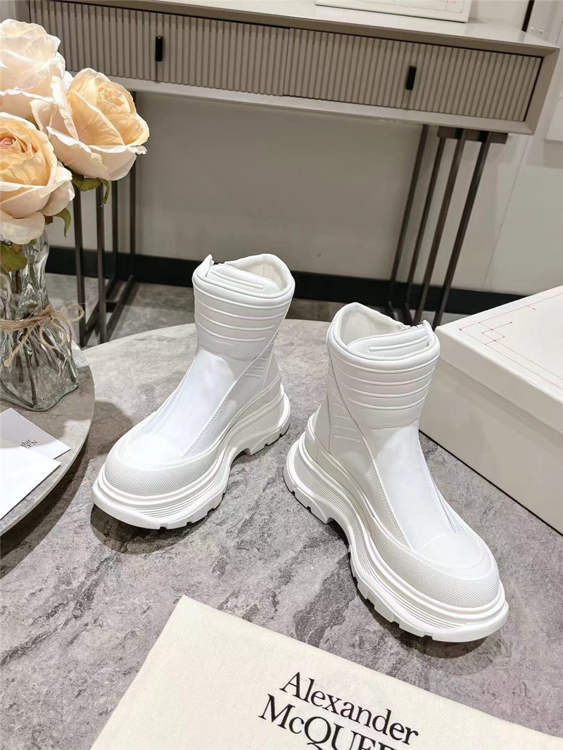 a1exa*der Mcqv*en white tread slick high top sneakers