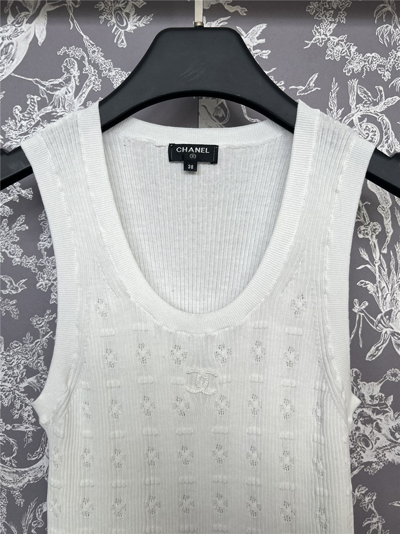 Ch**el jacquard crochet knitted vest in white