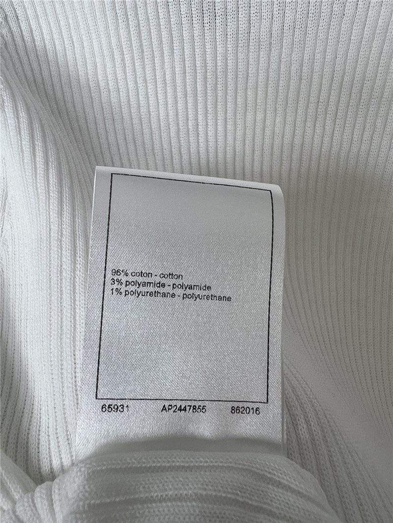 Ch**el jacquard crochet knitted vest in white