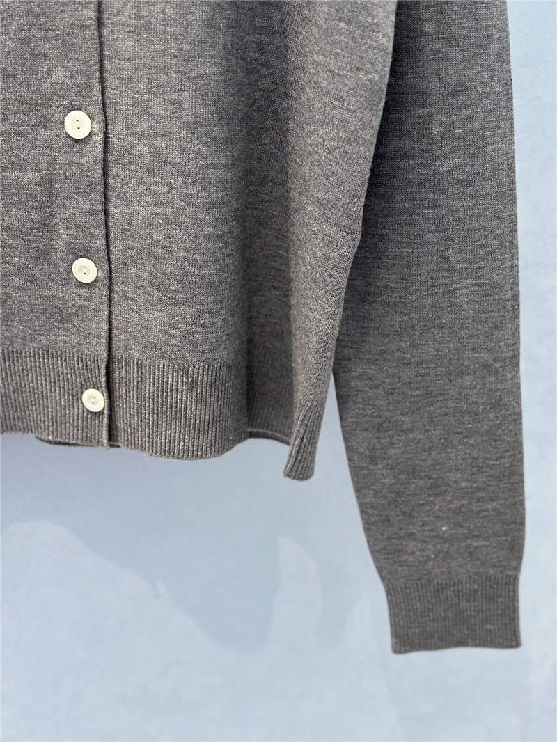 Gvc*1 crop intarsia wool cardigan grey