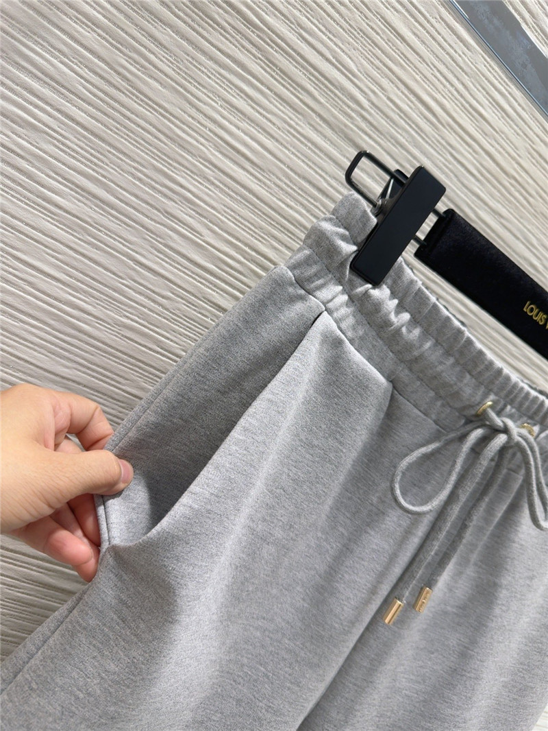 l0vis Vvtt0n lv sweater jacket + sports trousers set replica clothes