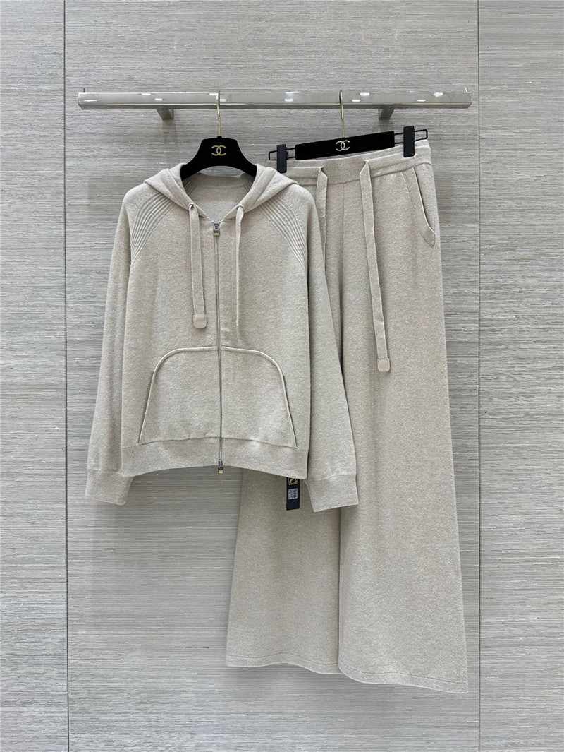 L0r0 P1ana elegant cashmere suit replica clothing sites