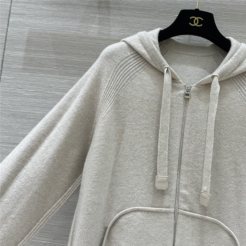 L0r0 P1ana elegant cashmere suit replica clothing sites