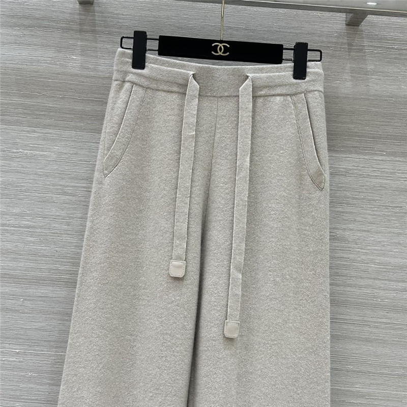 L0r0 P1ana elegant cashmere suit replica clothing sites