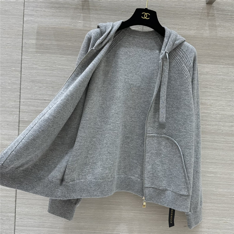 L0r0 P1ana elegant cashmere suit replica clothing sites