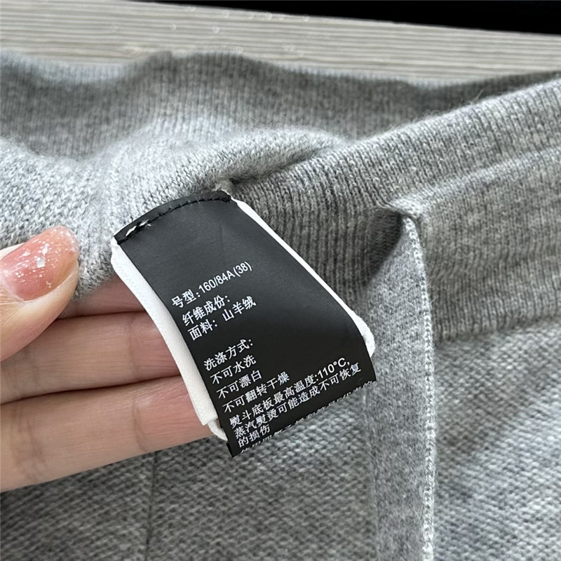 L0r0 P1ana elegant cashmere suit replica clothing sites