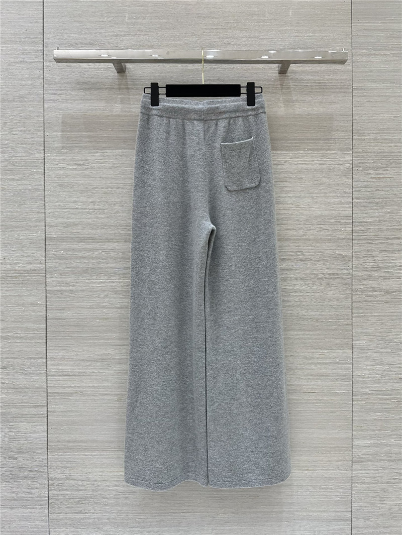 L0r0 P1ana elegant cashmere suit replica clothing sites