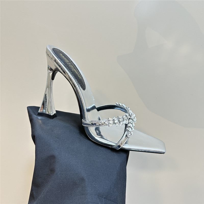 Y51 liz mules in silver calfskin with rhinestones