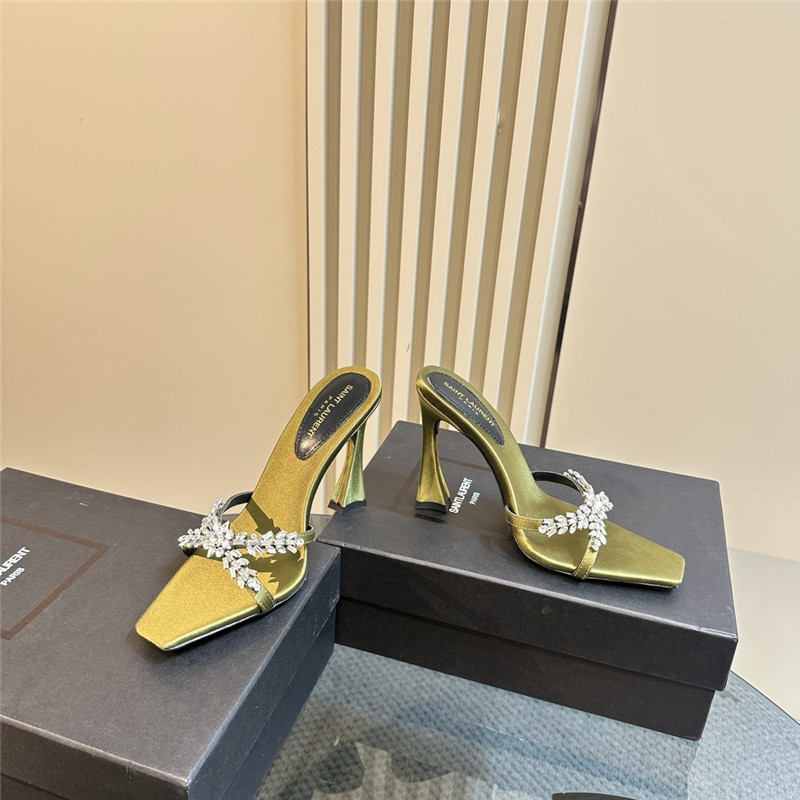 Y51 liz mules in gold calfskin with rhinestones
