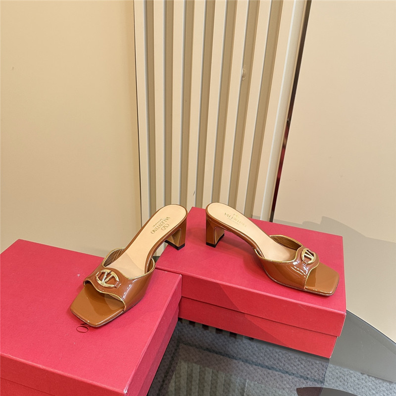 Va1e*ntin0 vlogo locker mules in almond pattern leather