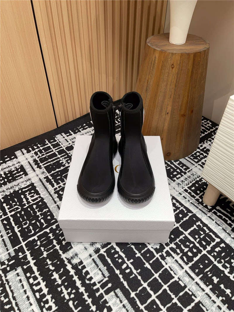 D10r black stretch knit logo ankle boots