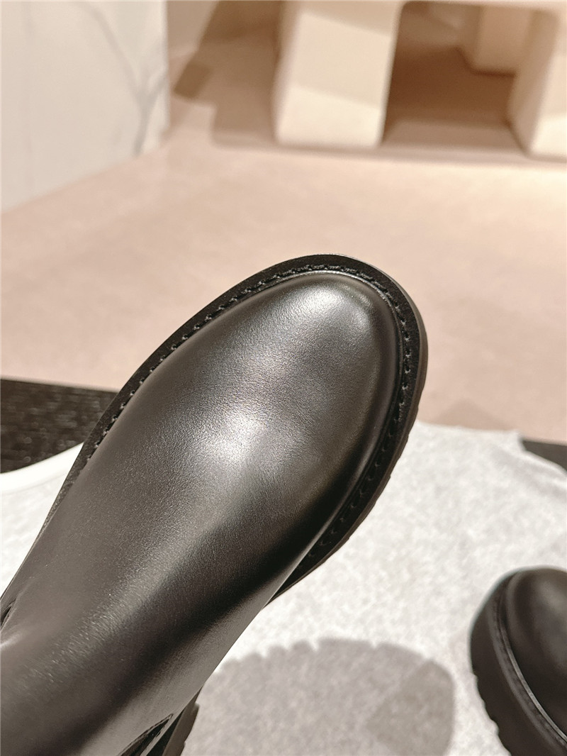 Ce1i*e leather platform chelsea boots