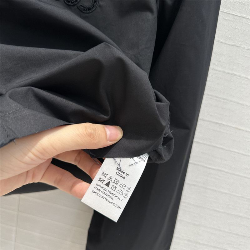 L0ew* embroidered cropped shirt