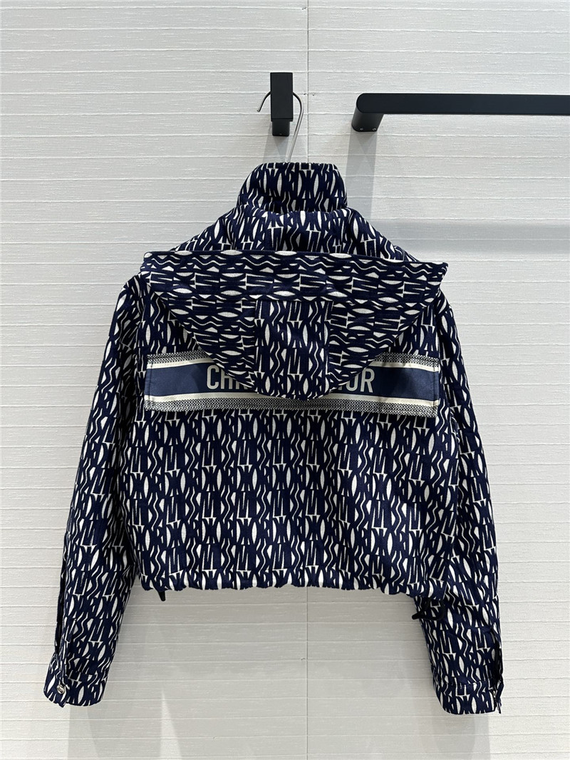 D10r short jacket